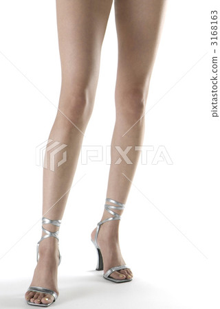 Women's feet Women's feet 3168163