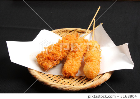 Assorted deep-fried skewers Assorted deep-fried skewers 3168904