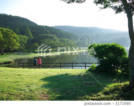 清晨湖畔 3171095