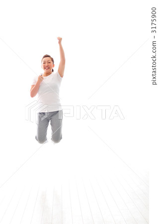 Exercise jump (women in their twenties) 3175900