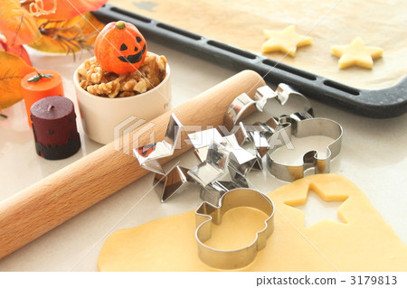 Halloween candy making cookie 3179813