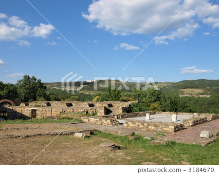 "Ruins of the Tsarevets hill" (Bulgaria, Veliko Tarnovo) 3184670