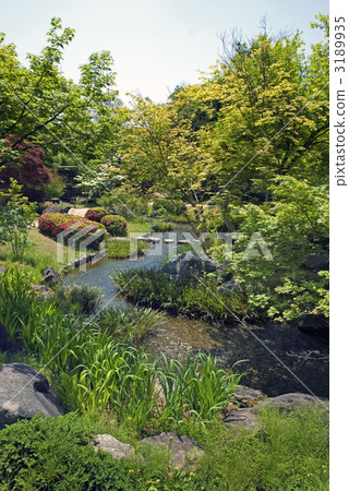 Heiya garden with a flower garden 3189935