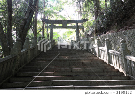 Shikoku Altruistic Sacred Place No. 15, Kinnera Okunoin "Chōkōji Temple, Approach" 3190132