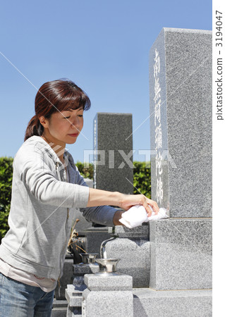 tending a grave, tending grave, visit a grave 3194047