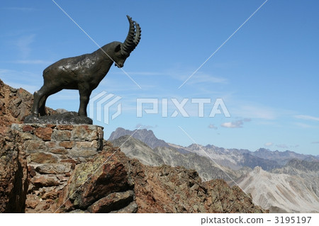 A statue of Steinbock at the top of Pittsnail Swiss St. Moritz A statue of Steinbock at the top of Pittsnail Swiss St. Moritz 3195197