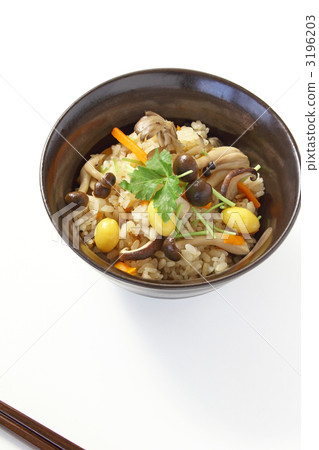 蘑菇飯煮熟 蘑菇飯煮熟 3196203