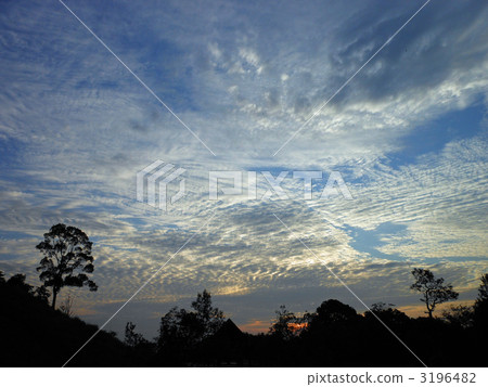 Autumn sky in the morning glow 3196482