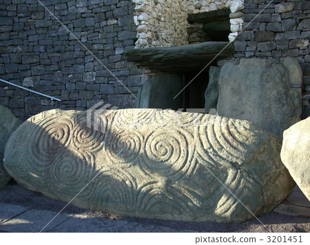 Newgrange 3201451