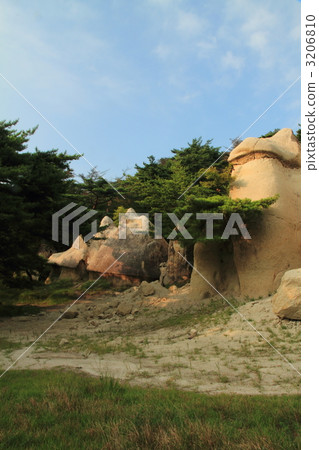 Mushroom rock 3206810