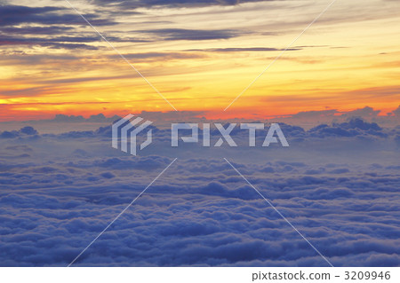 Sunrise from Mount Fuji 3209946