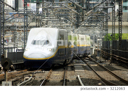 JR East E4 Series Shinkansen JR East E4 Series Shinkansen 3212063