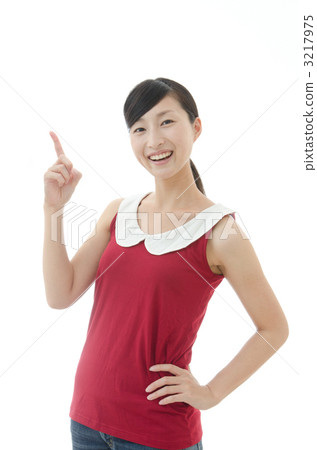 二十多歲的女性(紅色無袖) 二十多歲的女性(紅色無袖) 3217975