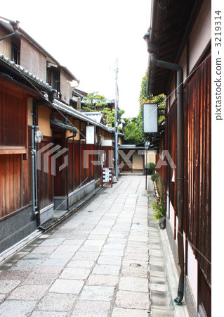 Backstreet of board wall Backstreet of board wall 3219314