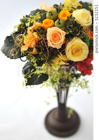present, green leaf, flower arrangement 3232351
