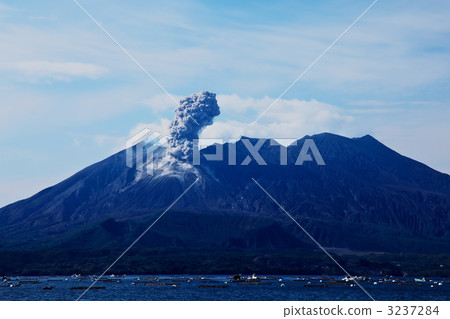 Sakurajima plume Sakurajima plume 3237284