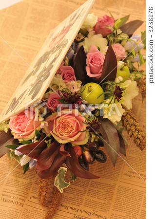 green apple, floral arrangement, ikebana 3238178