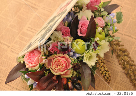 green apple, floral arrangement, ikebana 3238186