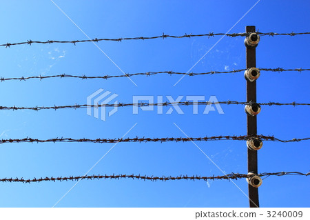 Barbed wire 3240009