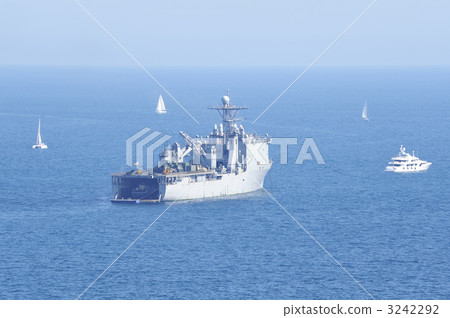 A warship off the coast of Cannes 3242292