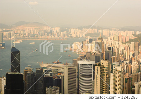 Evening / Victoria Peak / Hong Kong Island / Hong Kong / Special Administrative Region / China Evening / Victoria Peak / Hong Kong Island / Hong Kong / Special Administrative Region / China 3243285