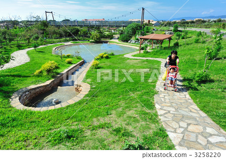 Shabu-shabu pond 3258220