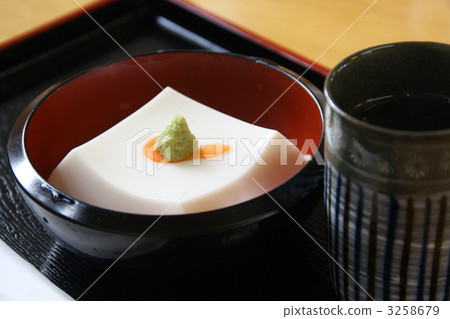 高野山的芝麻豆腐 高野山的芝麻豆腐 3258679