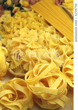 Pasta Pasta 3259730