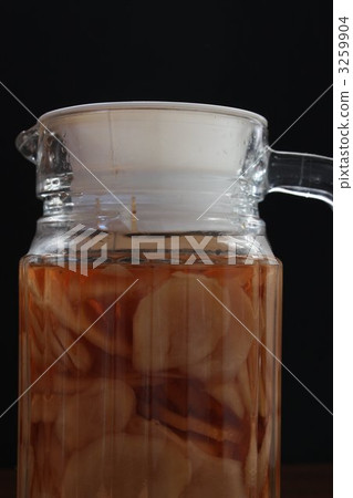 Pickled ginger with sweet and vinegar 3259904