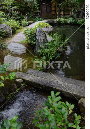 Himekawa家庭住宅的池塘和墊腳石(Nakagawa Yasuyuki Shichihokenkan) Himekawa家庭住宅的池塘和墊腳石(Nakagawa Yasuyuki Shichihokenkan) 3260091