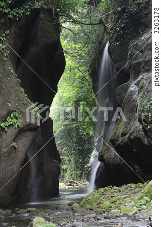 原始森林 懸崖峭壁 峽谷 3263178