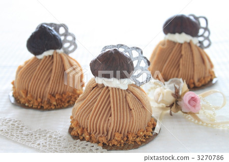 Cake Suites Mont Blanc 3270786