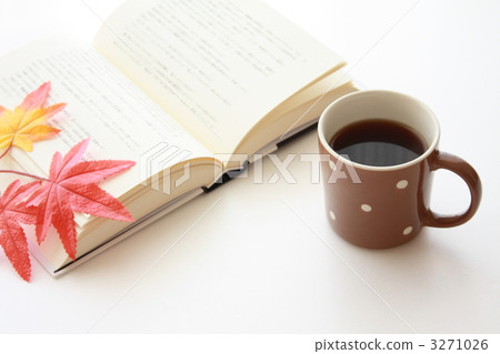 Reading in autumn 3271026