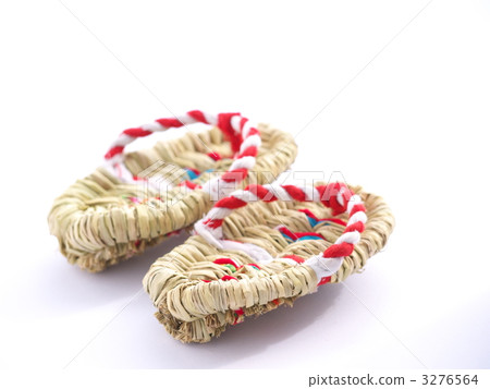 straw sandals 3276564