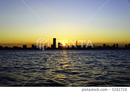 Yokohama Minatomirai sunset 3282728