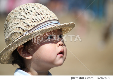 little child, toddler, straw hat 3282892
