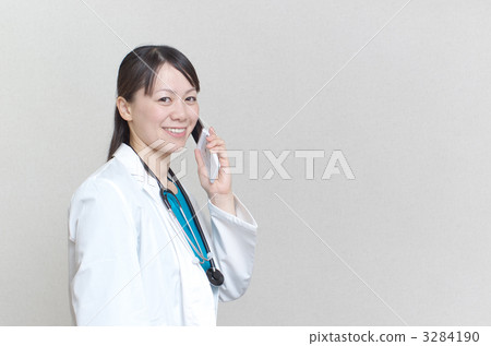 女醫生打電話 3284190