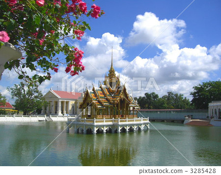 Bum Pinh Palace Bum Pinh Palace 3285428