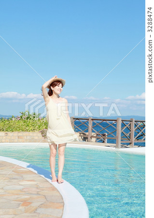 Poolside vacation image Poolside vacation image 3288474