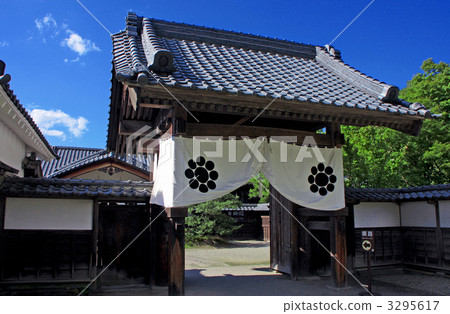 Aizu samurai house (front gate) 3295617