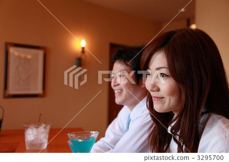 工作或返回(或耦合)條形圖像 工作或返回(或耦合)條形圖像 3295700