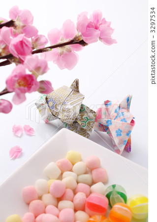 Hina Hare dolls and origami dolls 3297534
