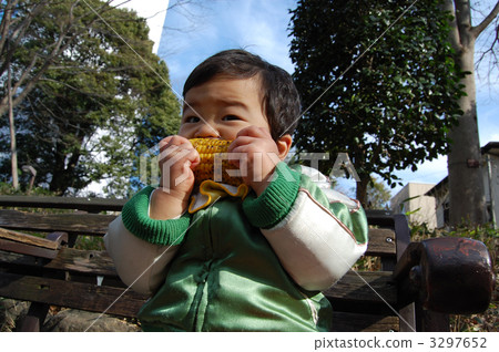 Grilled corn Grilled corn 3297652
