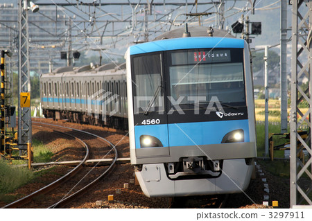 小田急4000形式列車 3297911