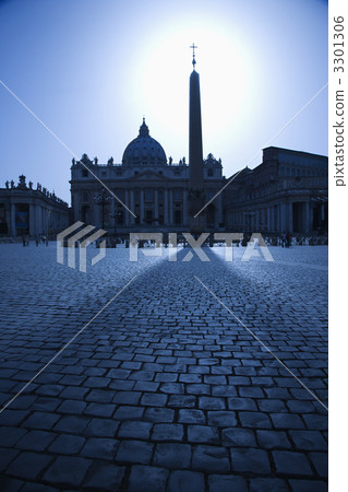 Obelisk in St Peters Square Backlit by the Sun Obelisk in St Peters Square Backlit by the Sun 3301306