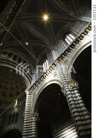 Cathedral of Siena interior. 3301532