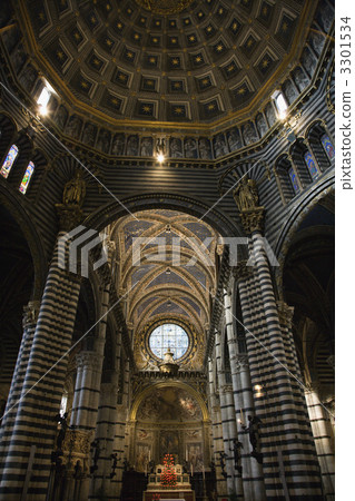 Interior Cathedral of Siena. 3301534