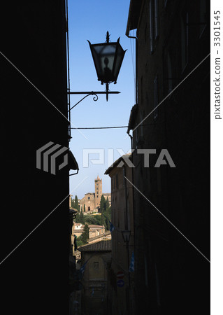 European street scene. 3301545