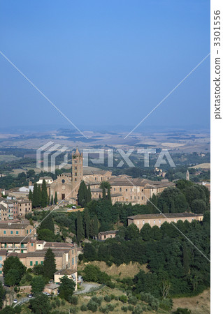Rooftop view of Siena. 3301556