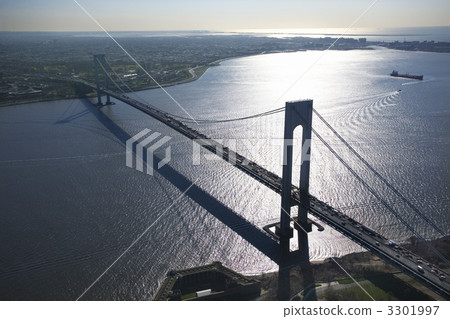 Verrazano-Narrow's Bridge. 3301997